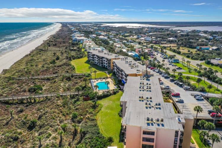 aerial view of barefoot trace vacation rental community in st augustine fl