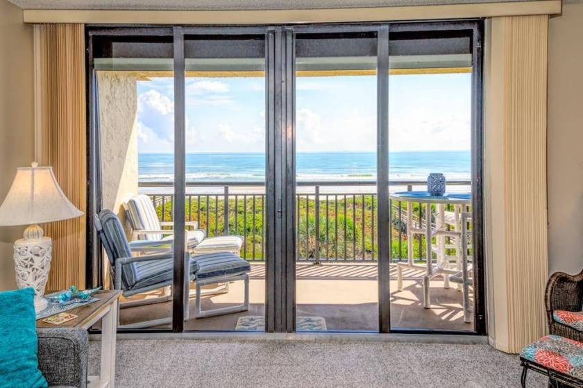 living room view of St. Augustine vacation rental at Barefoot Trace