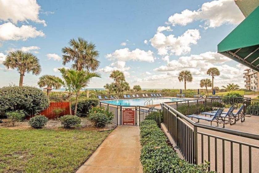 The community pool at Barefoot Trace